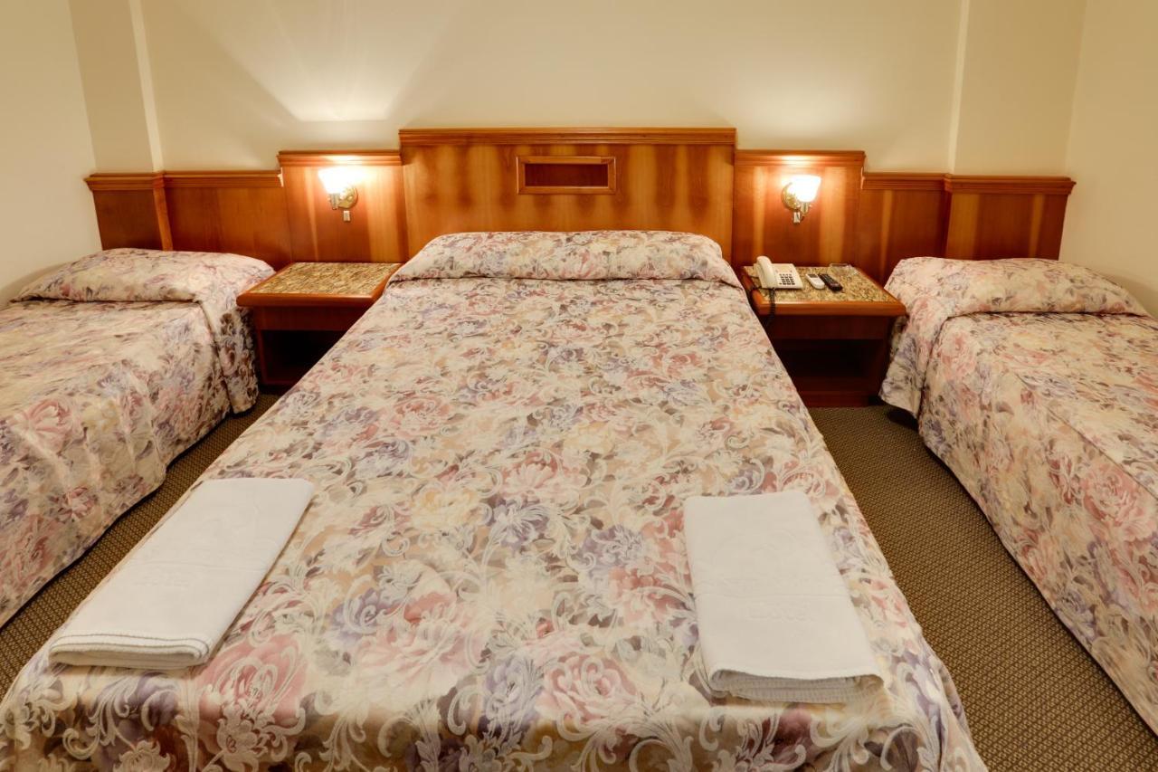 Hotel San Isidro São Gabriel Екстериор снимка